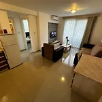 Kyrenia, Center Prestige