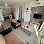 Kyrenia, Center Prestige