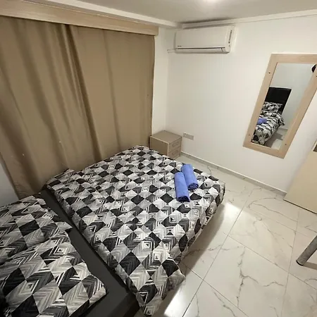 Apartment Kyrenia Center, 2 Bedroom, 1 Living Room, Residential *