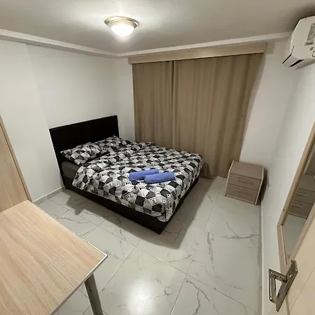 Apartment Kyrenia Center, 2 Bedroom, 1 Living Room, Residential Kyrenia (Northern Cyprus)