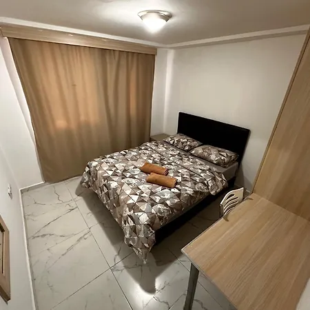 Kyrenia Center, 2 Bedroom, 1 Living Room, Residential Kyrenia (Northern Cyprus)