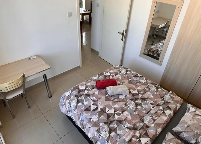 Kyrenia Center, 2 Bedroom, 1 Living Room, Residential Appartamento