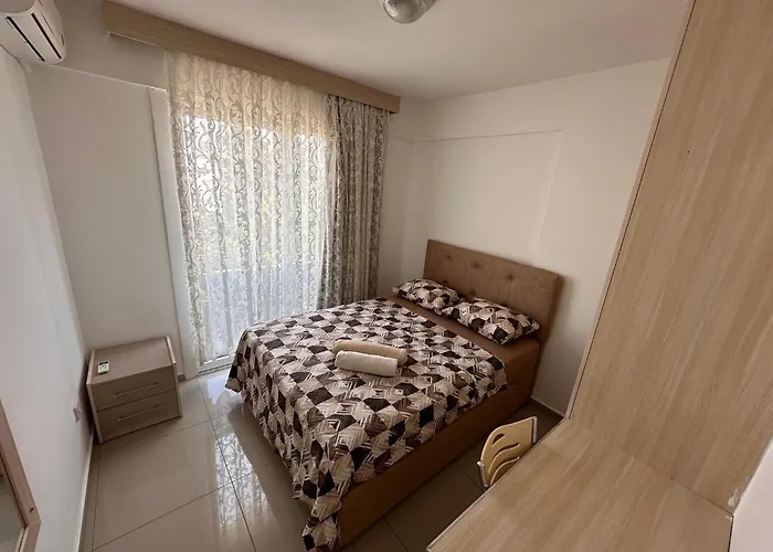 Kyrenia Center, 2 Bedroom, 1 Living Room, Residential Appartamento