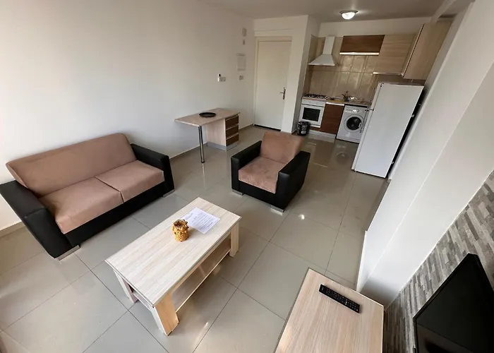 Kyrenia Center, 2 Bedroom, 1 Living Room, Residential Appartamento *