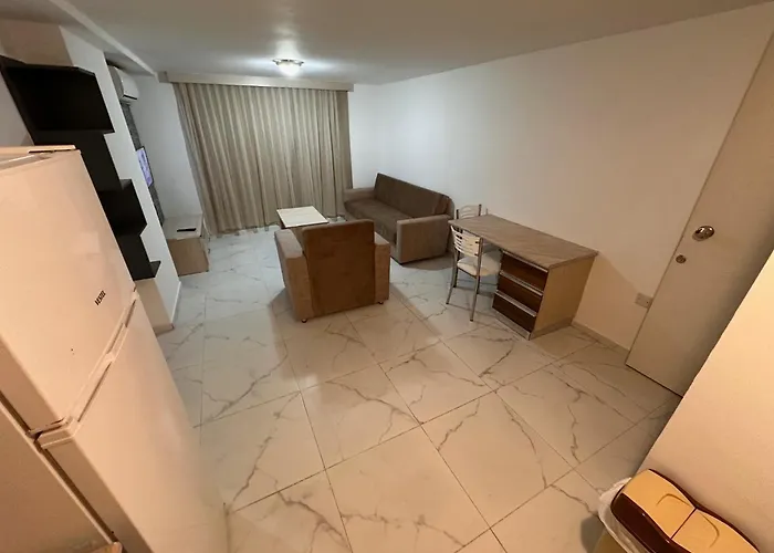 Kyrenia Center, 2 Bedroom, 1 Living Room, Residential Appartamento Kyrenia (Northern Cyprus)