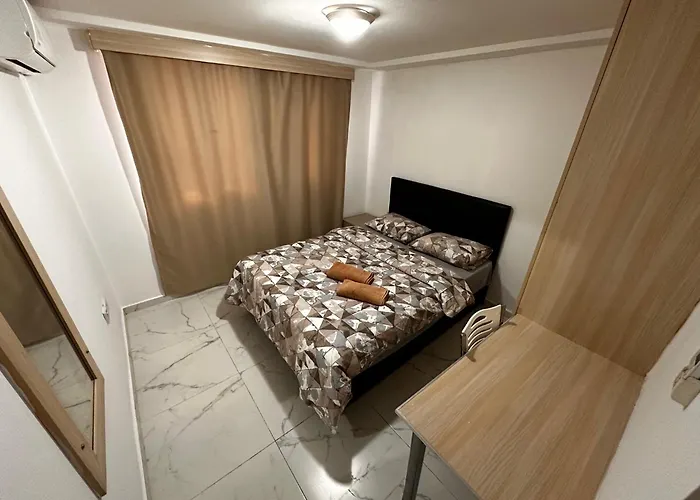 Kyrenia Center, 2 Bedroom, 1 Living Room, Residential Kyrenia (Northern Cyprus)