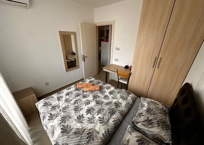 Kyrenia Center, 2 Bedroom, 1 Living Room, Residential Appartamento *